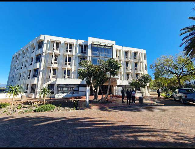 345M² OFFICE TO LET IN TYGER VALLEY